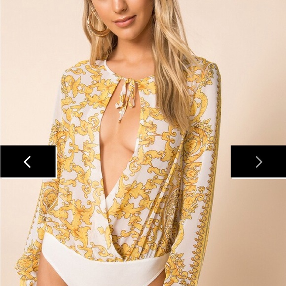 Superdown yellow and white bodysuit with bow - Picture 10 of 13